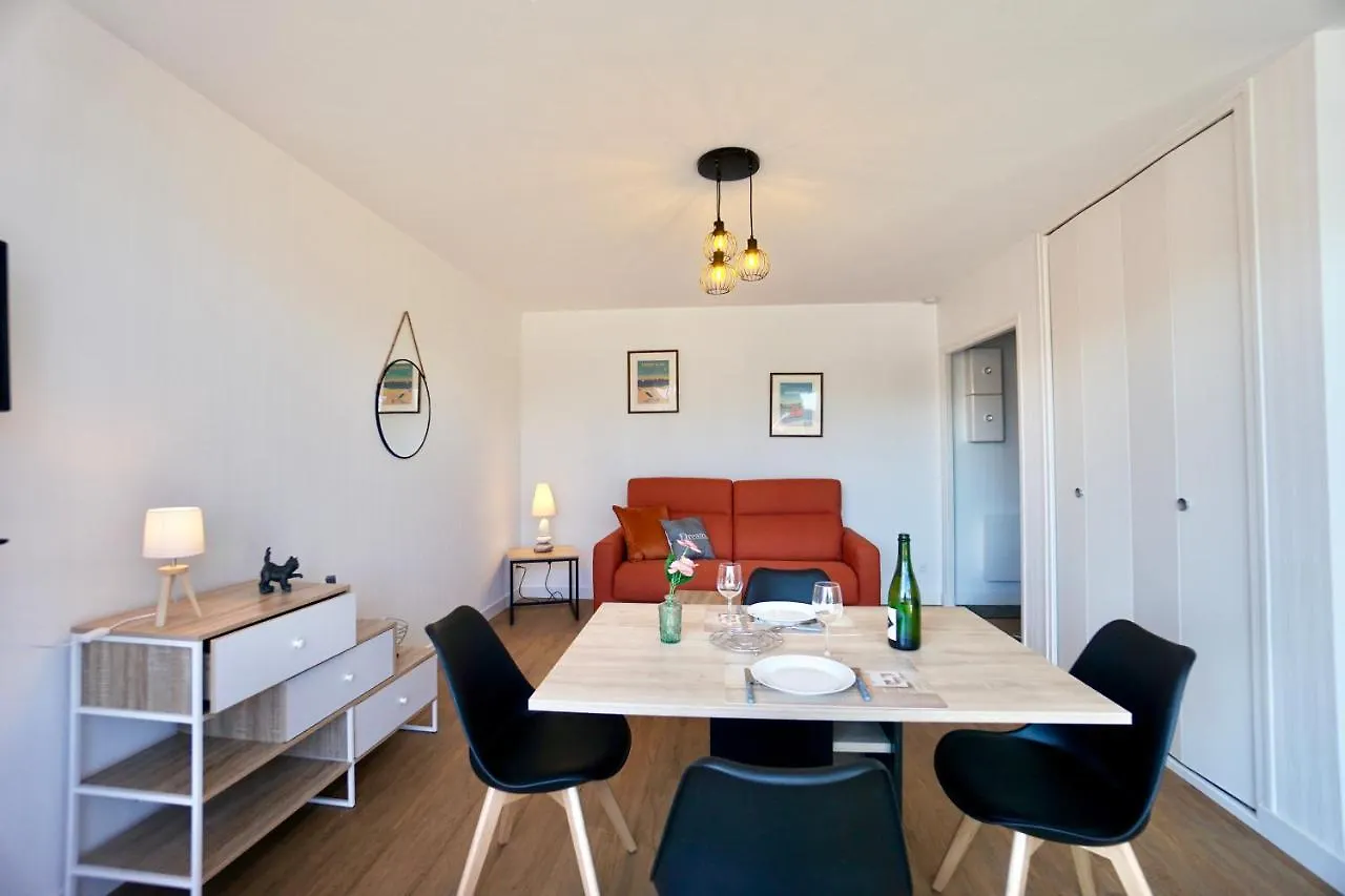 Stella Maris *50M De La Mer*Parking Prive*Terrasse Apartment Larmor-Plage 0*,  France
